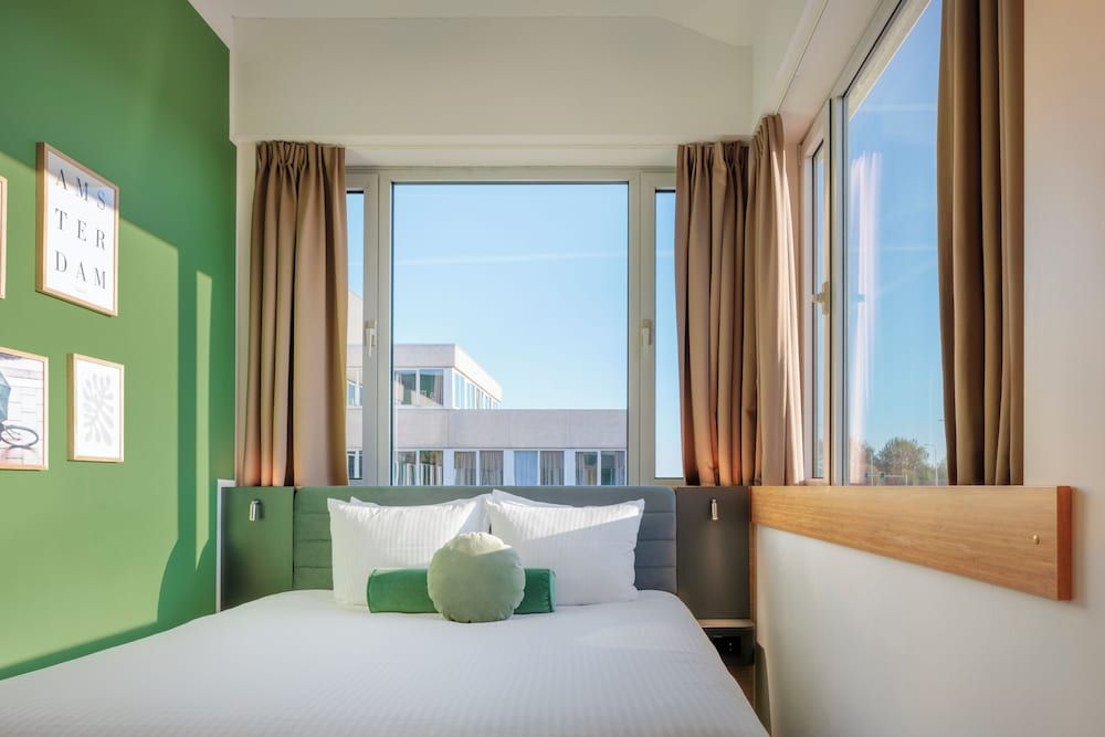 undefined Maxhotel Amsterdam Airport Schiphol 5