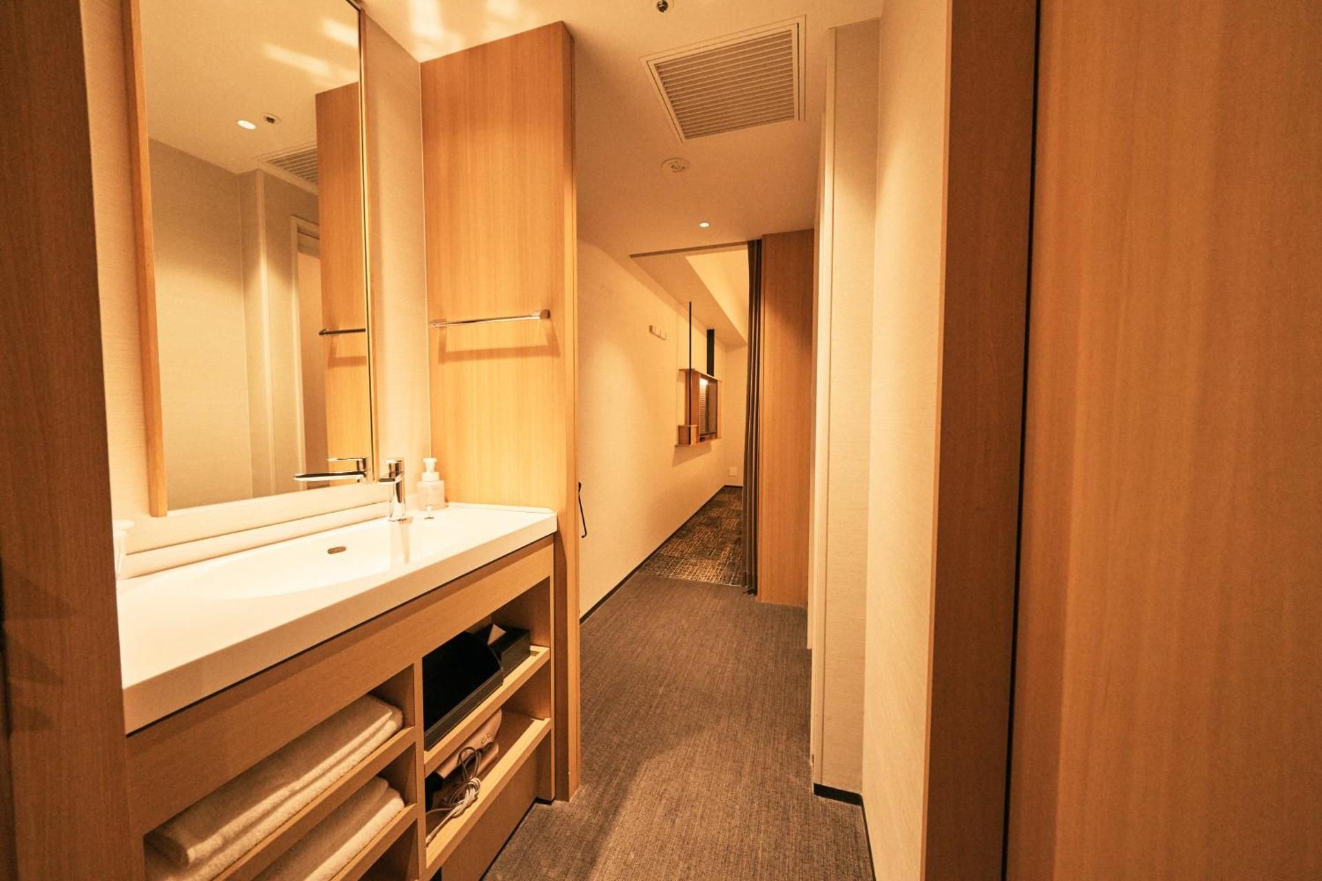 Standard Twin Room - Non-Smoking