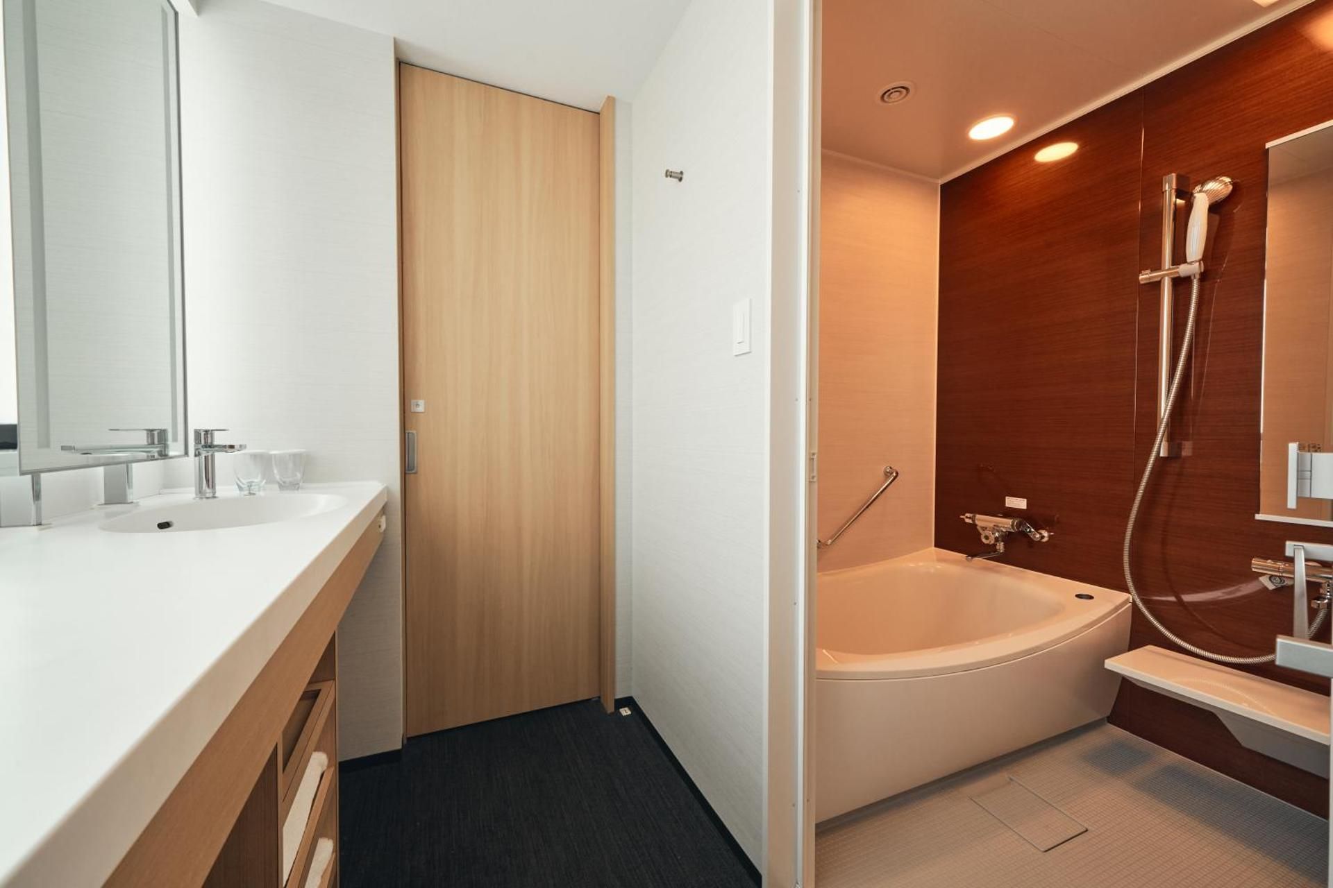 ReFa Collaboration - Superior Twin Room (1 adults)