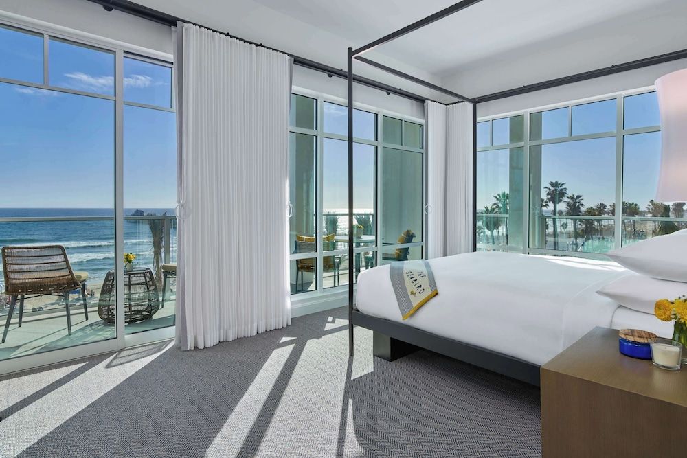 Suite, 1 King Bed (Grand Ocean)