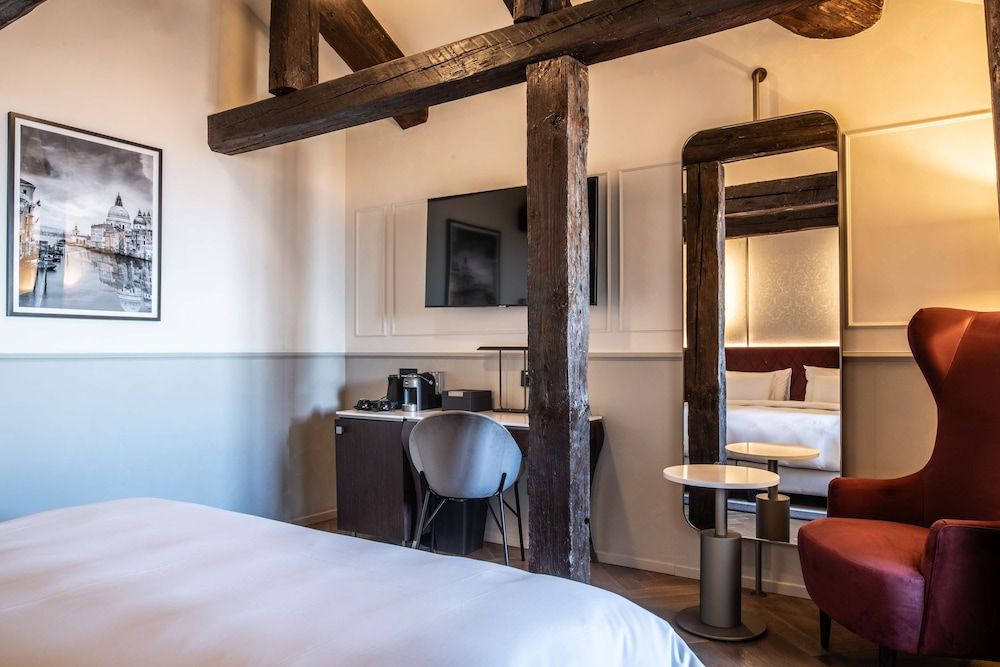Radisson Collection Hotel, Palazzo Nani Venice Room (Collection) 6