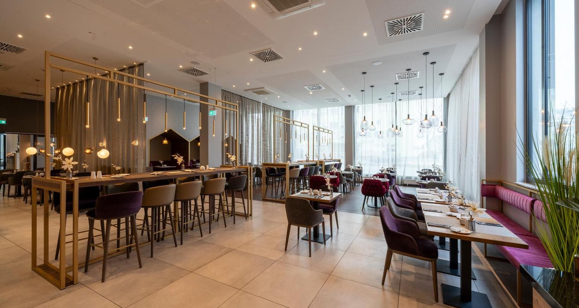 undefined PLAZA Premium Munchen 5