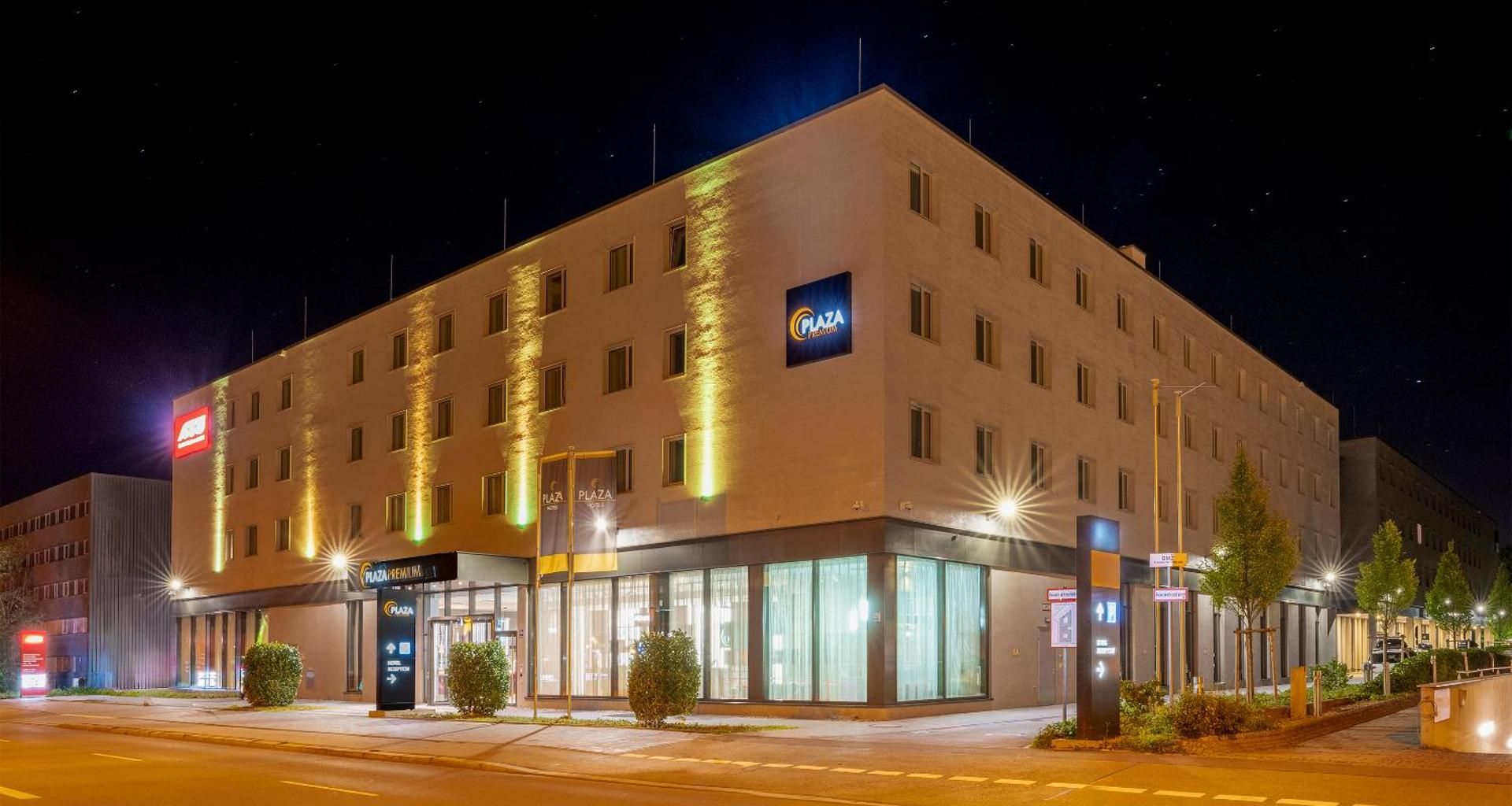 undefined PLAZA Premium Munchen