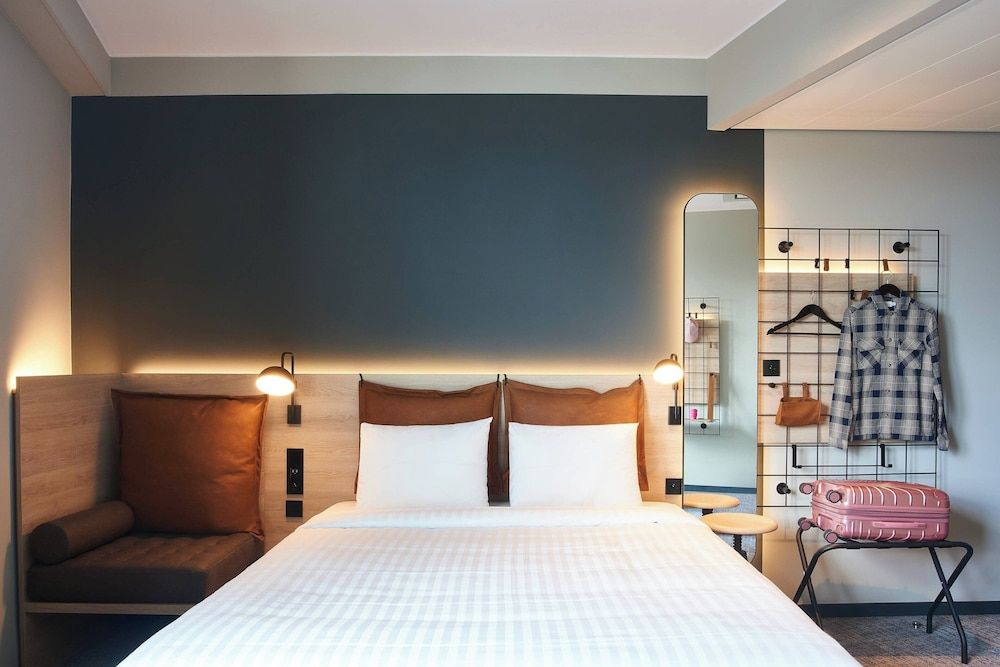 Queen Room