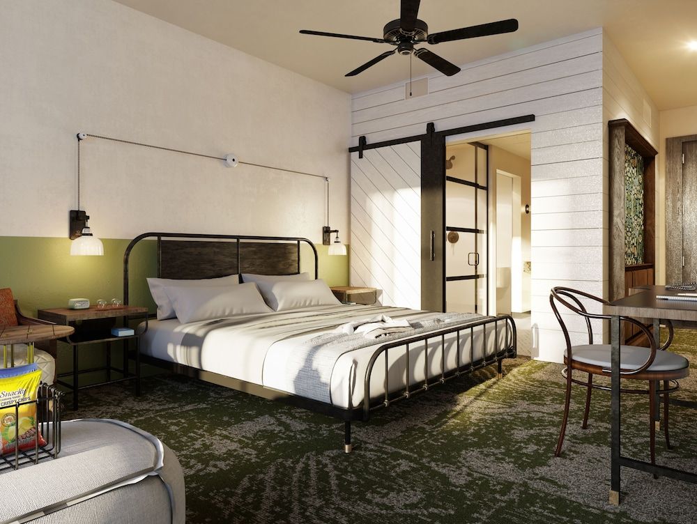 Cotton Court, by Valencia Hotel Collection Classic Room, 1 King Bed