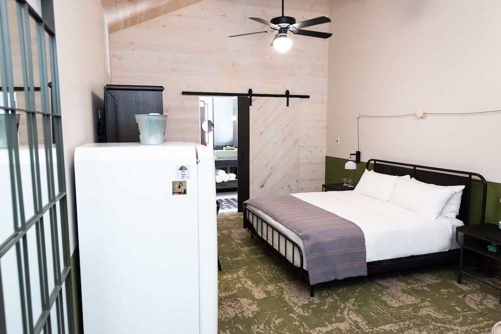 Cotton Court, by Valencia Hotel Collection Classic Room, 1 King Bed 2