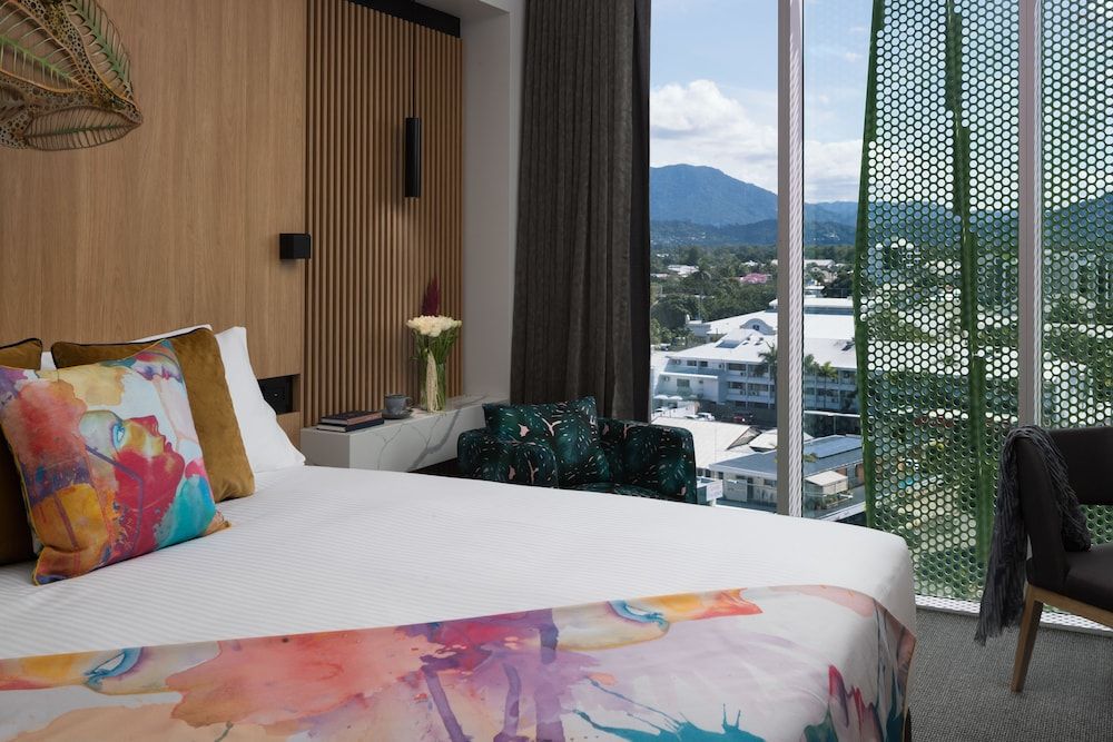 Crystalbrook Bailey Urban Queen 2