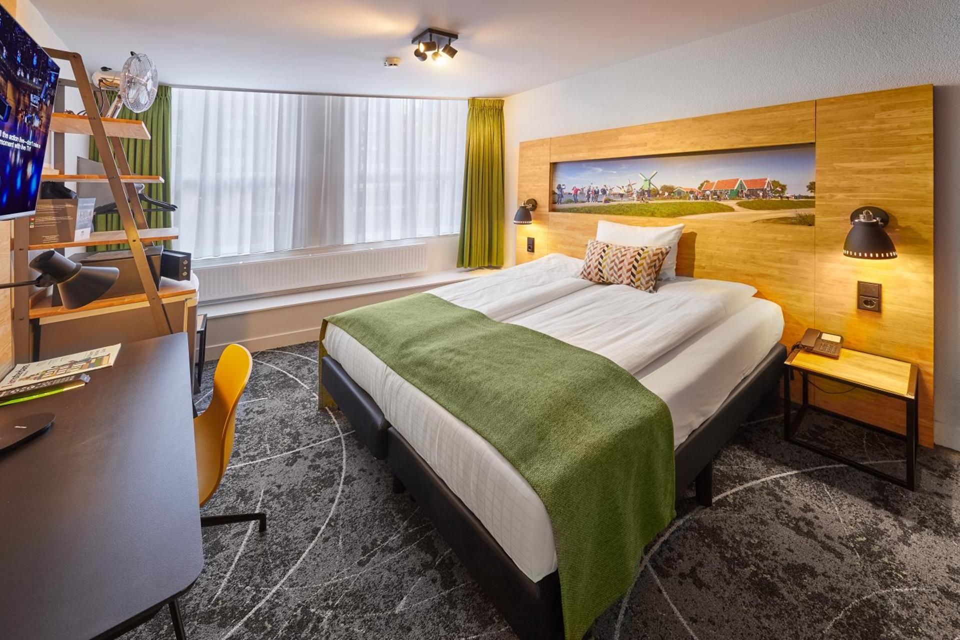 undefined Hotel Nova 6