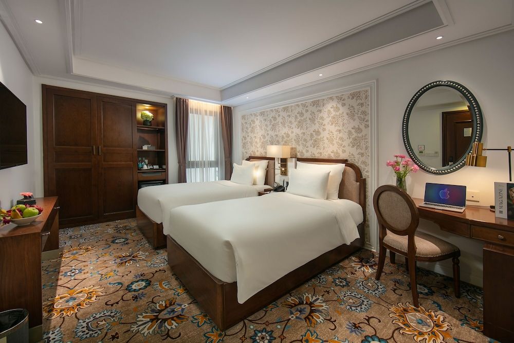 The Oriental Jade Hotel