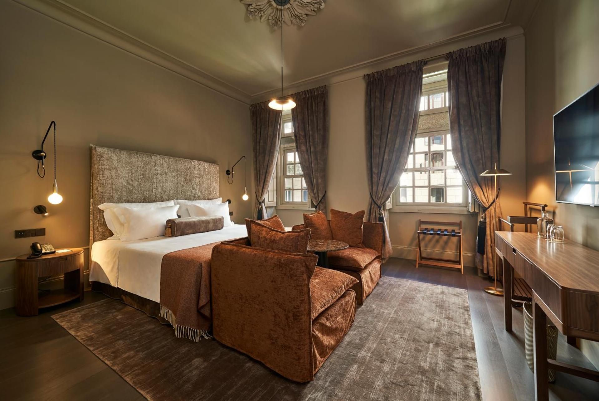 undefined PortoBay Flores 10