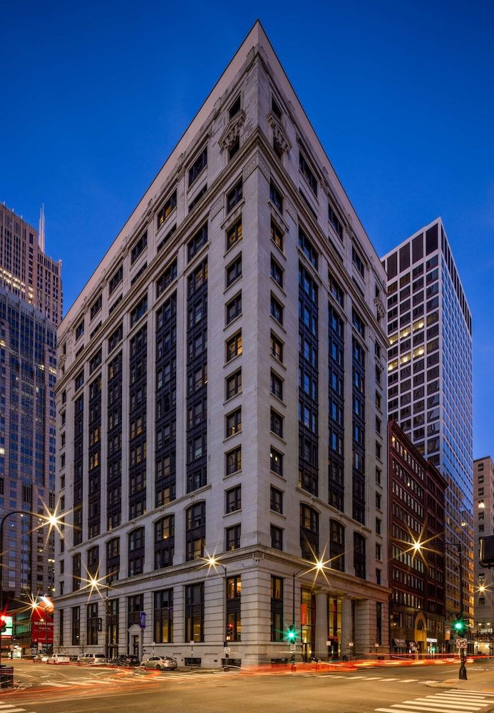 undefined Canopy by Hilton Chicago Central Loop 3