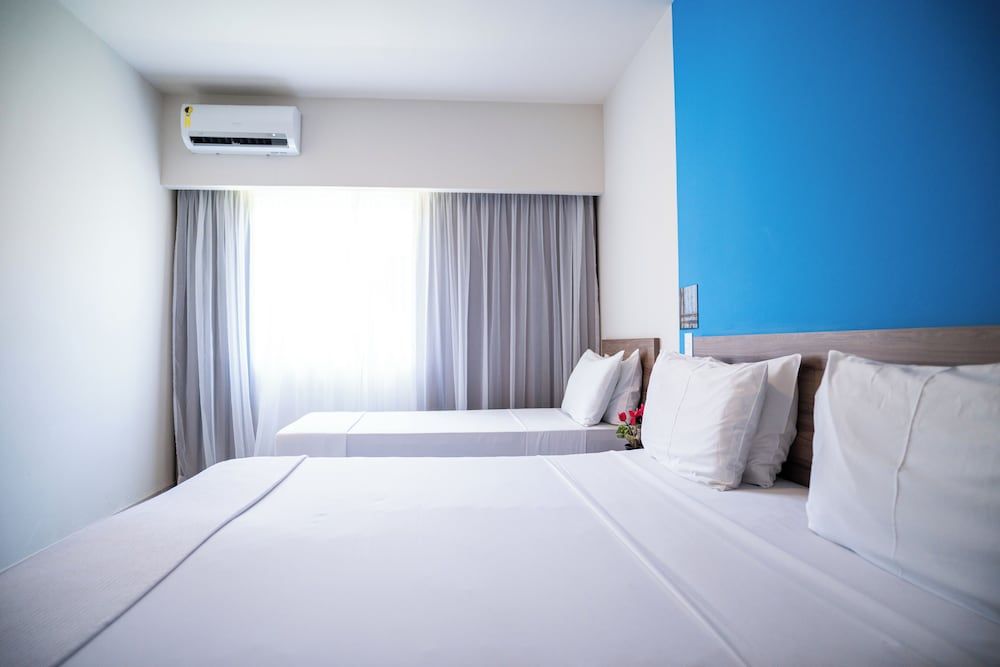Deluxe Suite, Courtyard View