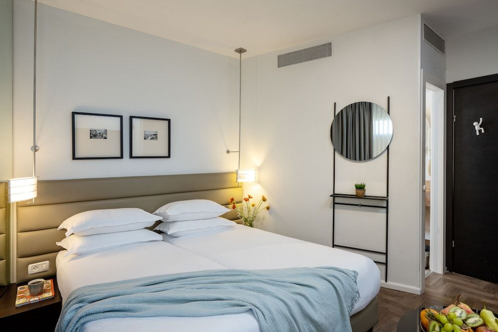 Maxim Hotel Tel Aviv Double Room 3