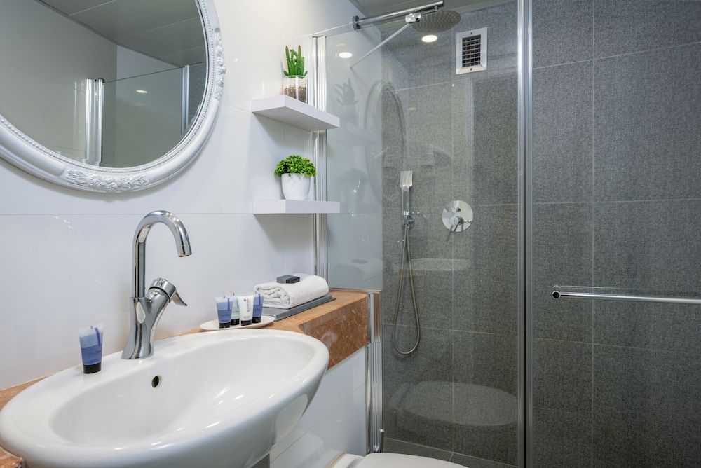 Maxim Hotel Tel Aviv Double Room 11