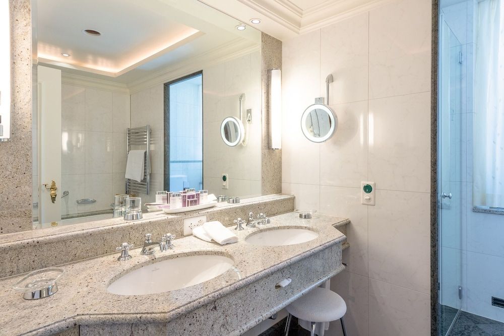 Suvretta House Superior Double Room (Mountain) 6