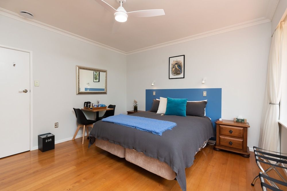 Kotare Room