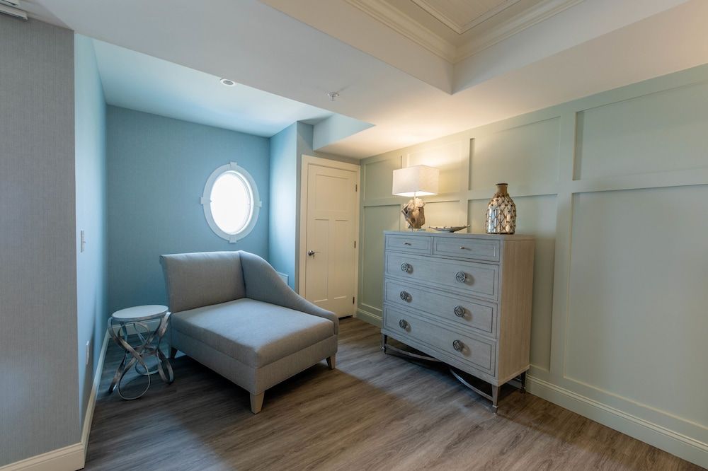 Hotel LBI Lavish Bay View Suite 10