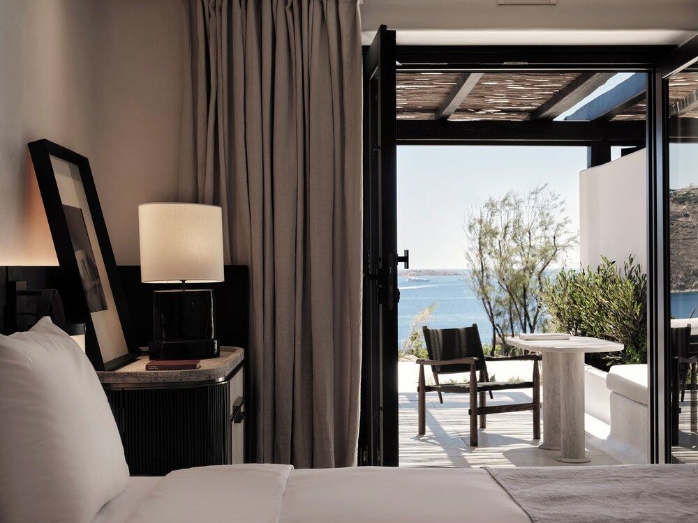 Junior Suite Sea View with Jetted Tub