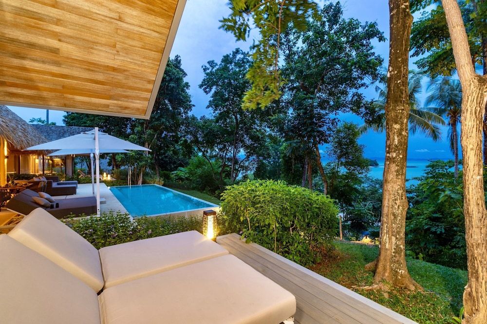 Island Escape Burasari Four-Bedroom Oceanview Pool Villa with Round-Trip Boat Transfer 8