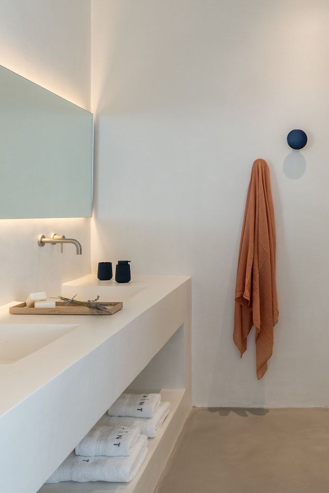 undefined The Saint Hotel 8