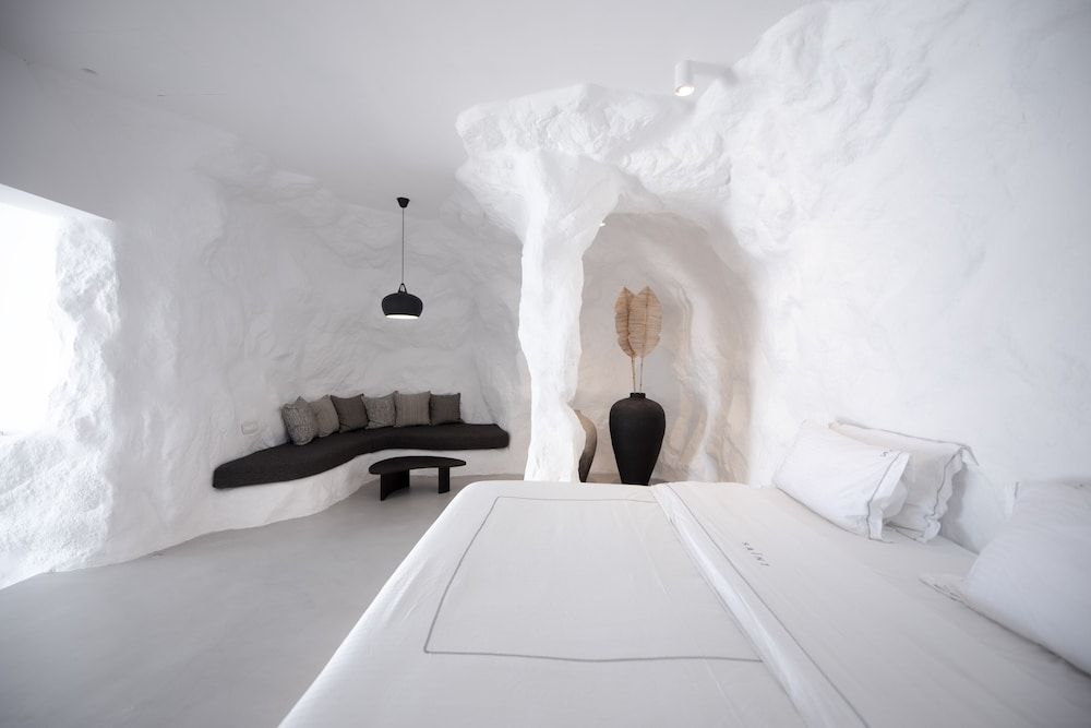 undefined The Saint Hotel 7