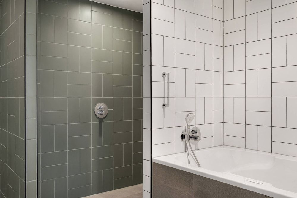 Suite, 1 Bedroom, Non Smoking, Corner