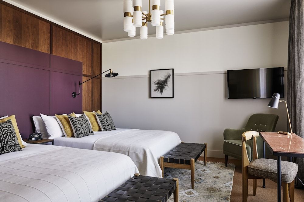 Queen Room