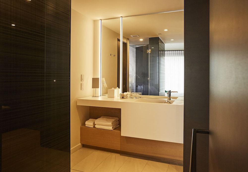 Le Germain Hotel Ottawa Classic Room, 1 King Bed 4