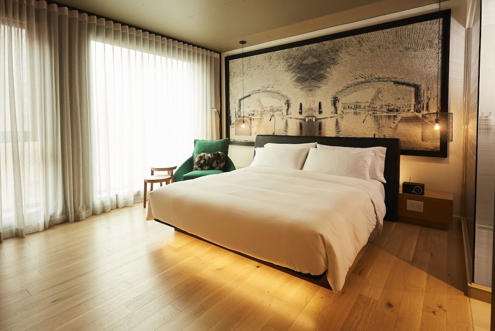 Le Germain Hotel Ottawa Classic Room, 1 King Bed 2