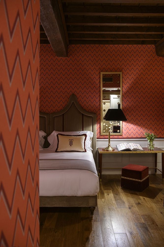 Suite, 1 King Bed