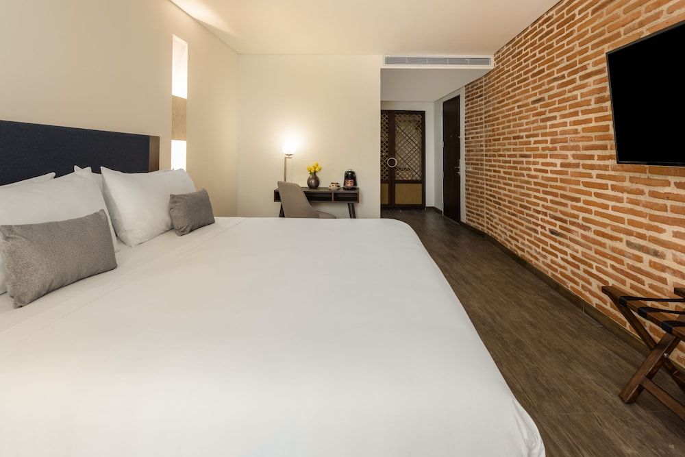 Superior Room, 1 King Bed, Non Smoking