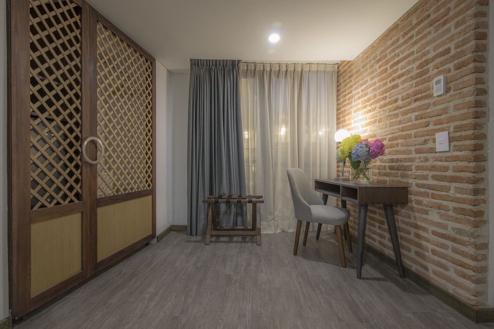 Suite, 1 King Bed, Non Smoking