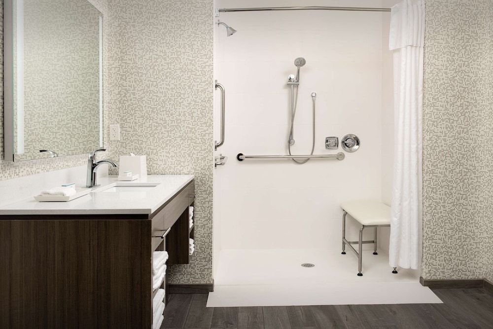 Suite, 1 King Bed, Accessible (Mobility & Hearing, Roll-in Shower)
