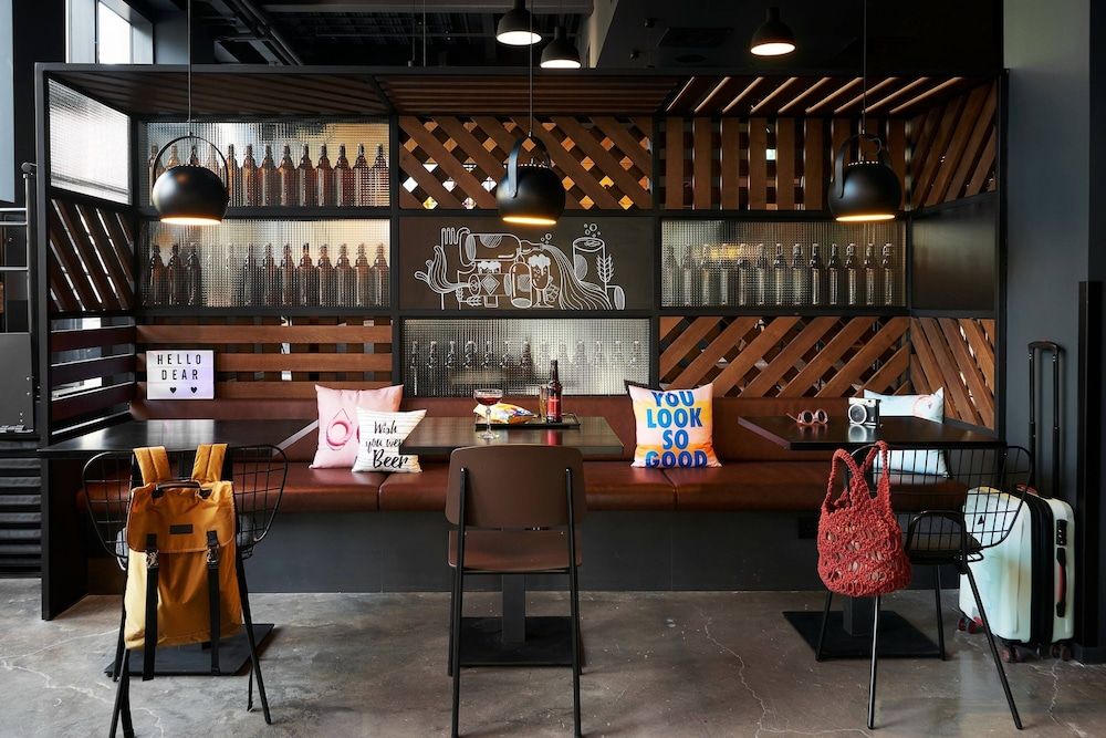 undefined Moxy Edinburgh Fountainbridge 10