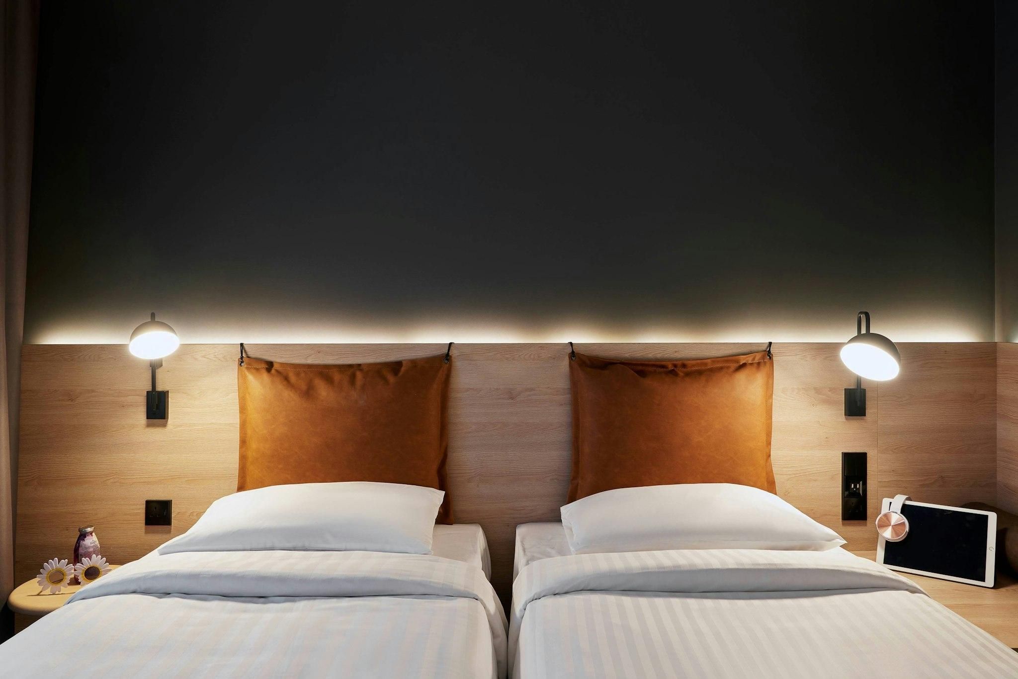 Moxy Twin Sleeper, Guest room, 2 Twin