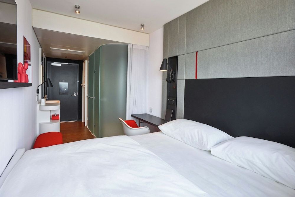citizenM Seattle Pioneer Square Room, 1 King Bed
