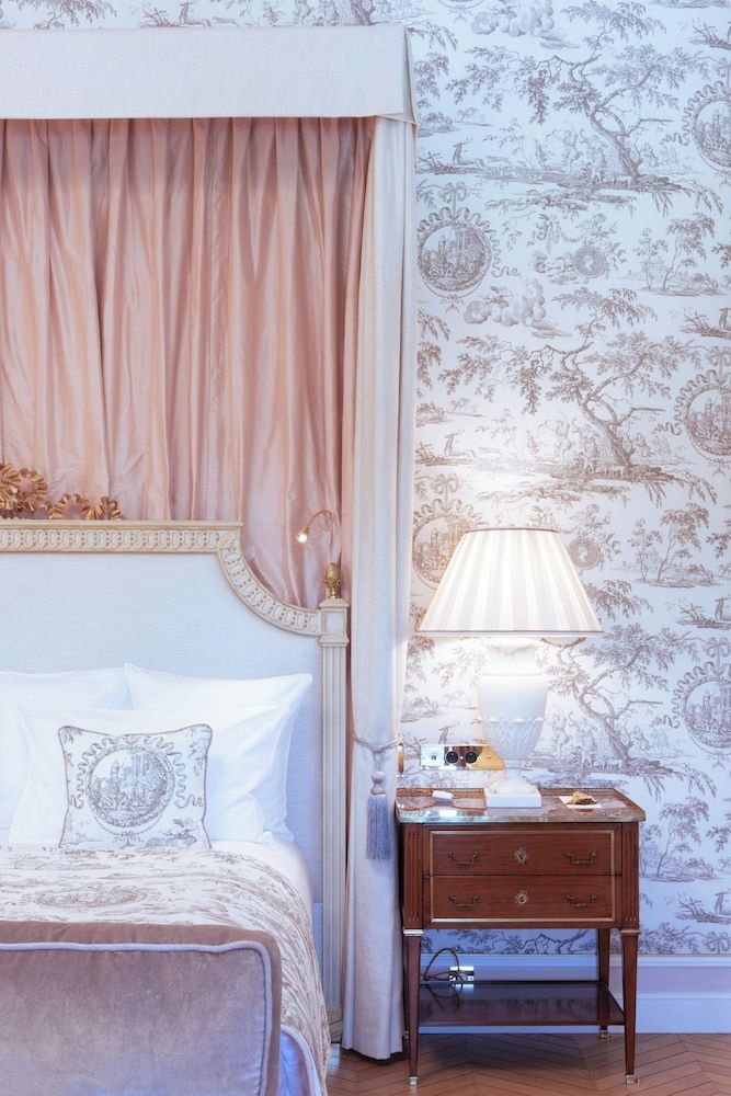 Domaine Les Crayeres Chambre Impériale