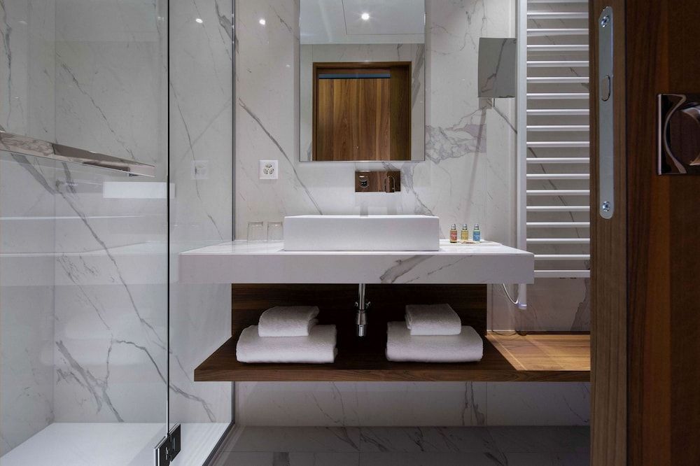 Hotel D Geneva Double Room (Cosy) 6