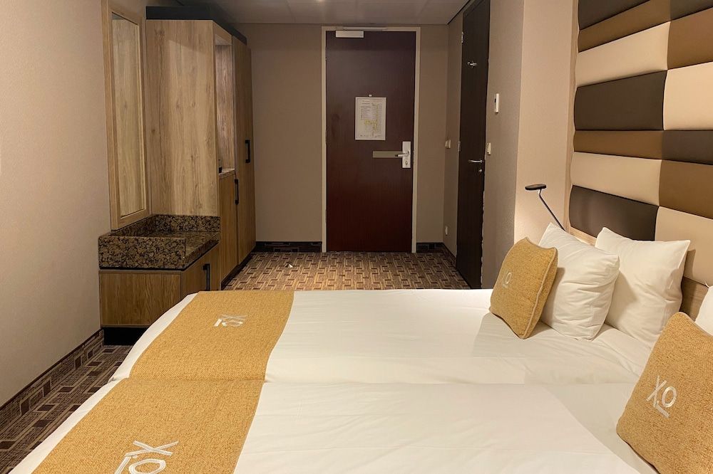 undefined XO Hotels Blue Square 6