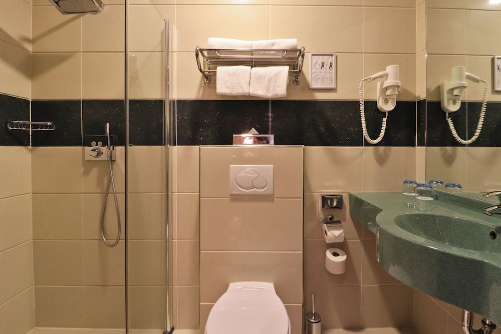 undefined XO Hotels Blue Square 6