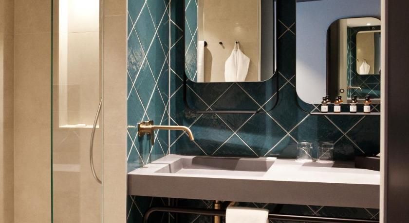 Hotel Indigo Berlin - East Side Gallery by IHG Standard Room 11