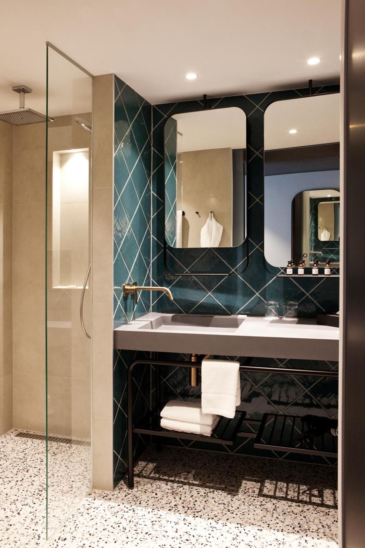 Hotel Indigo Berlin - East Side Gallery by IHG Standard Room 13