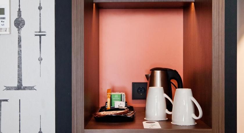 Hotel Indigo Berlin - East Side Gallery by IHG Standard Room 15