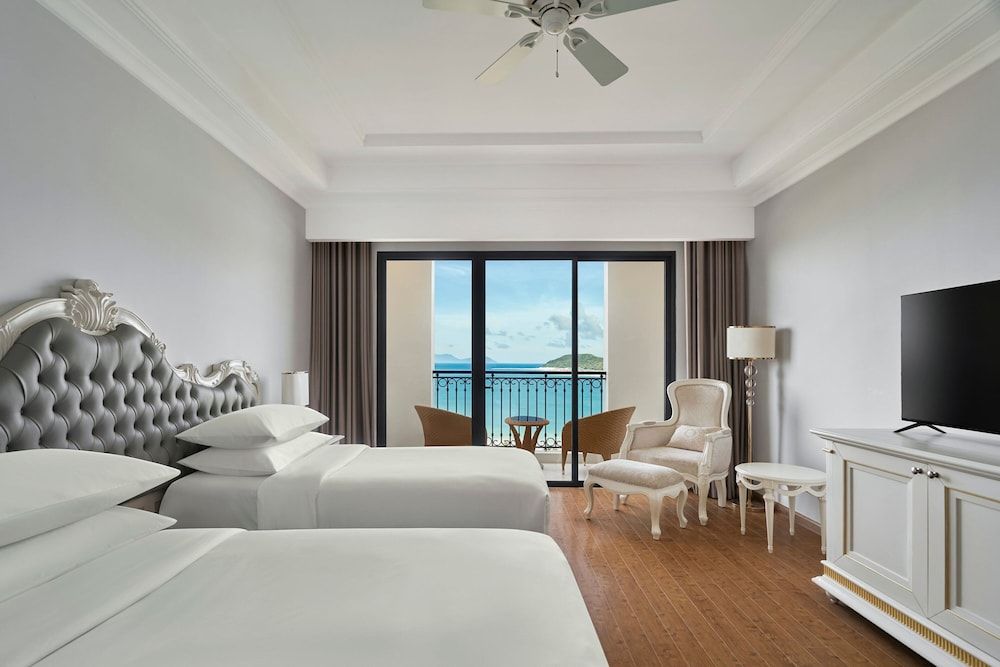Deluxe Room, 2 Twin Beds, Non Smoking, Ocean View (Balcony)