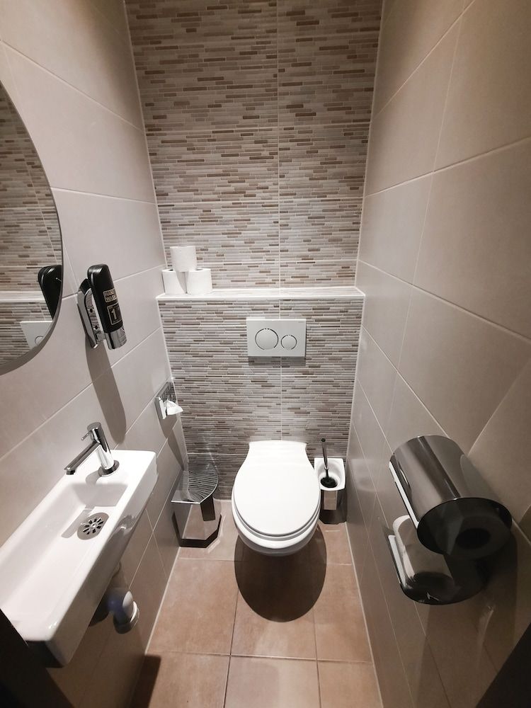 Basic Single Room, Shared Bathroom
