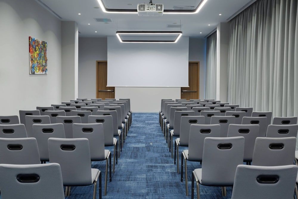 undefined Courtyard by Marriott Bucharest Floreasca 9