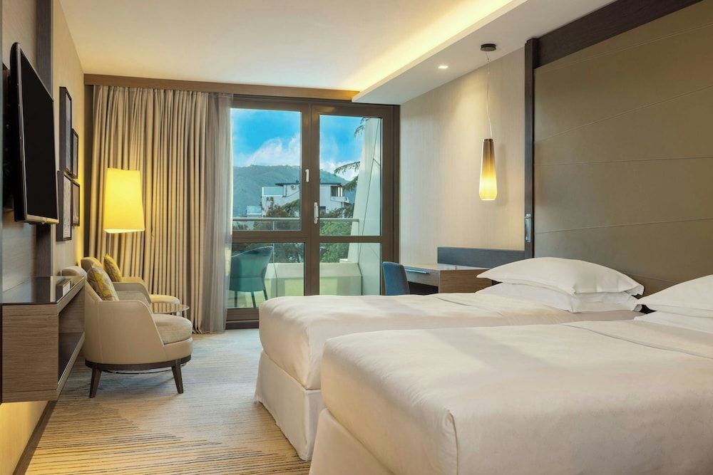 Sheraton Grand Tbilisi Metechi Palace Deluxe Room, 2 Twin Beds, Non Smoking