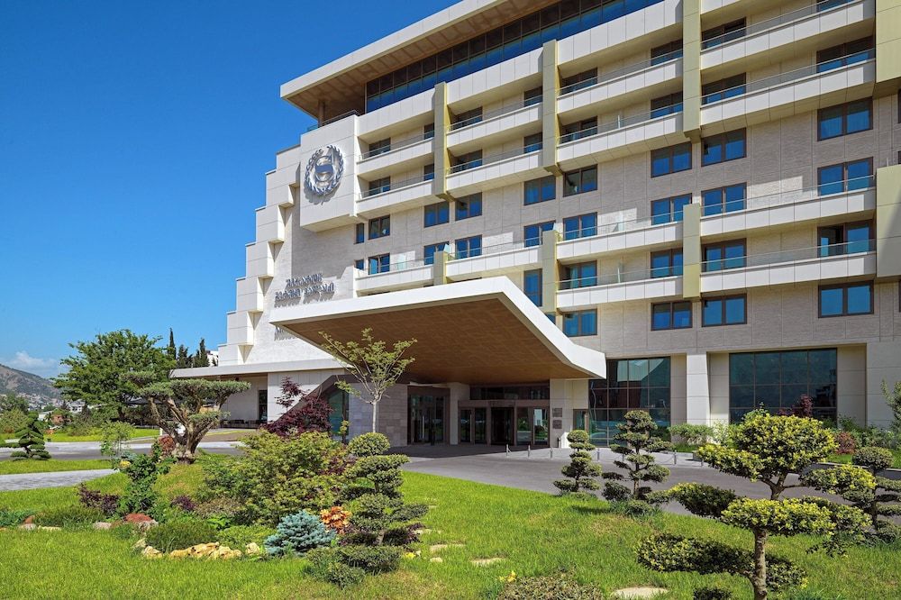 undefined Sheraton Grand Tbilisi Metechi Palace 8