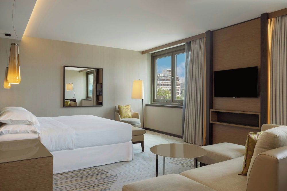 undefined Sheraton Grand Tbilisi Metechi Palace