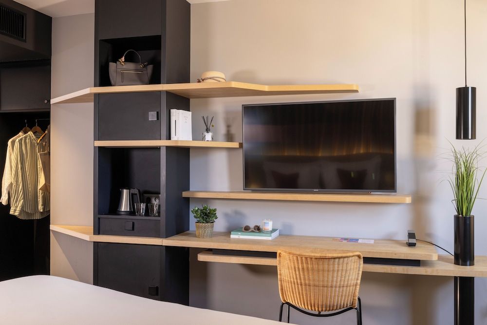 Hotel Belaroia Junior Suite, 1 King Bed with Sofa bed 4